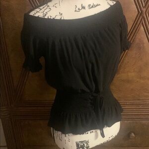 Sweet Wanderer Black Ruffled Short Sleeve Blouse